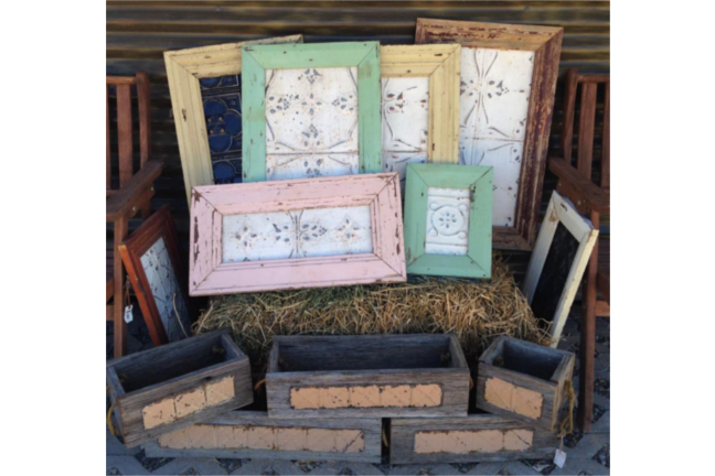 Rustic Frames & Planter Boxes
